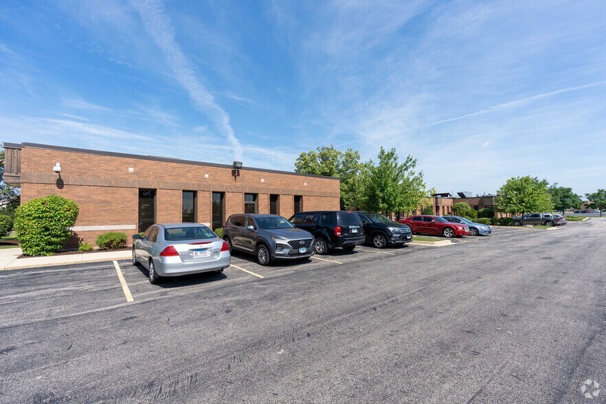 More Photos Of 3755 E Main St, Saint Charles Office For Lease