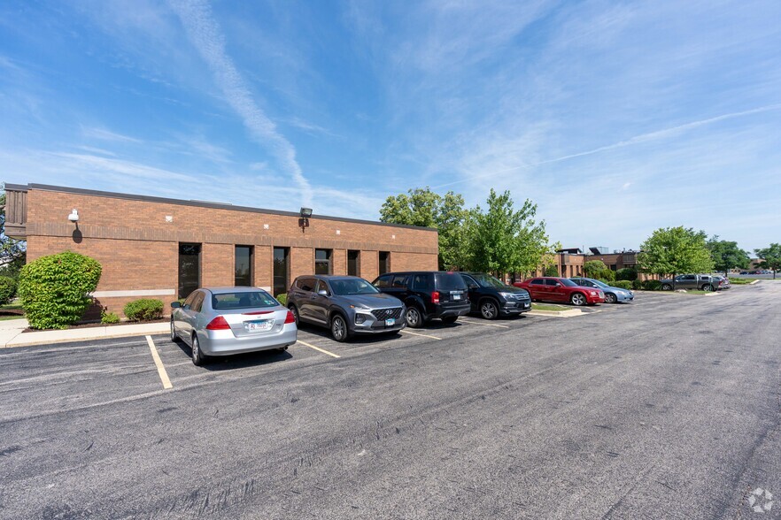 More Photos Of 3755 E Main St, Saint Charles Office For Lease