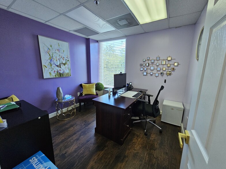 More Photos Of 12550 Biscayne Blvd, North Miami Medical For Sale