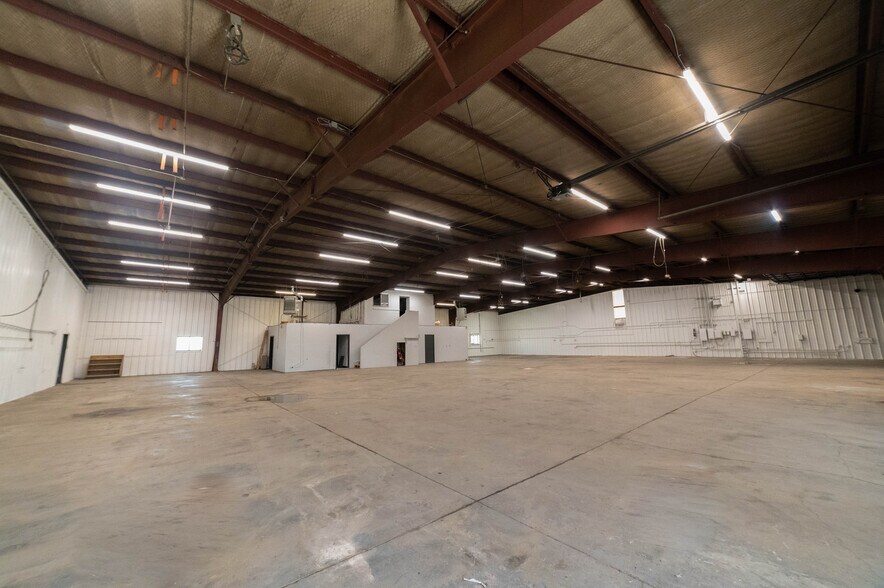 More Photos Of 1440 N 7th Ave, Greeley Warehouse For Sale