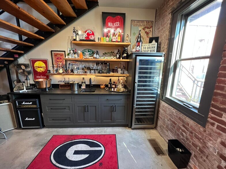 More Photos Of 534 2nd St, Macon-Bibb Storefront Retail Office For Sale