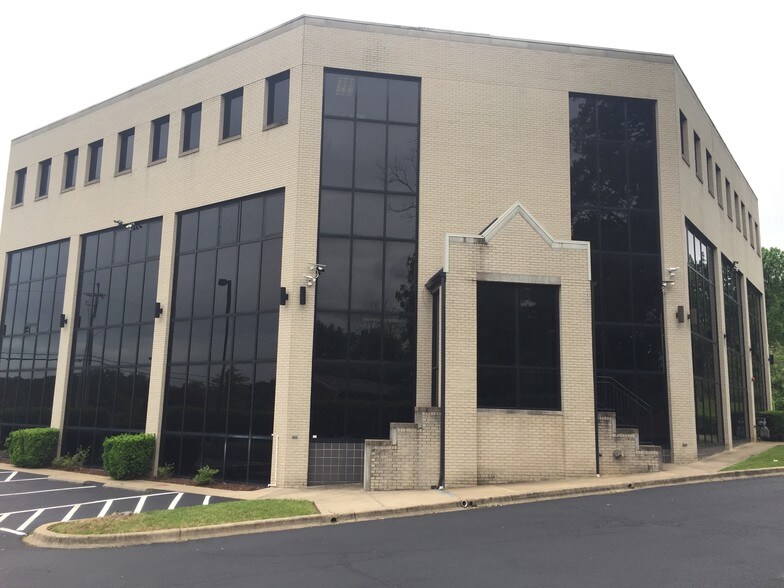 More Photos Of 1700 Old Bluegrass Ave, Louisville Medical For Lease