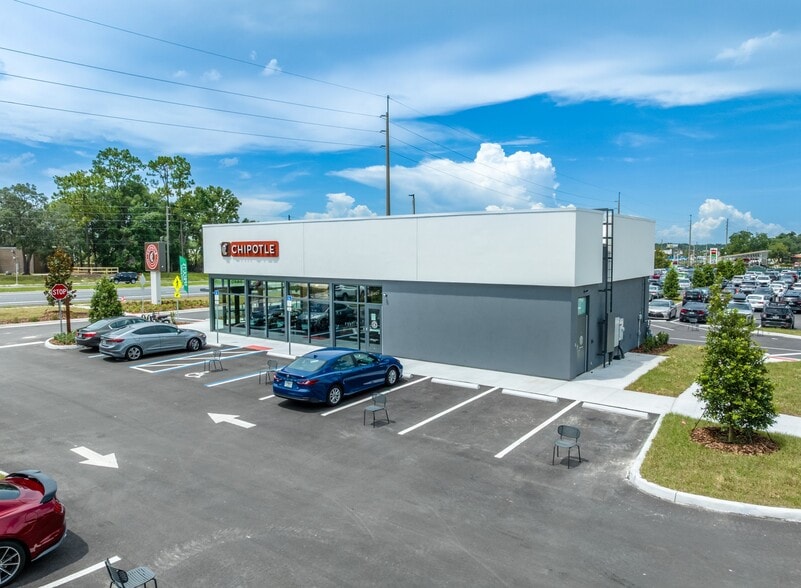 Primary Photo Of 8440 State 200 Rd, Ocala Fast Food For Sale