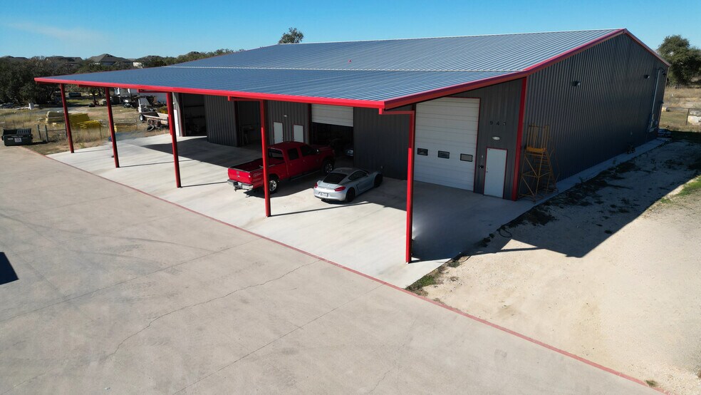 More Photos Of 941 US-183 Hwy, Liberty Hill Unknown For Lease