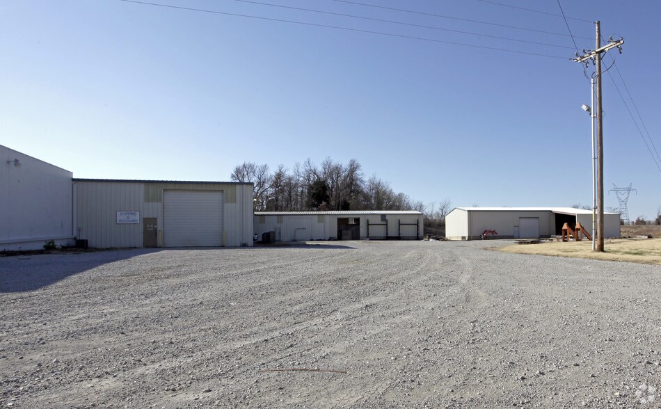 More Photos Of 10848 S 265th East Ave, Broken Arrow Manufacturing For Lease