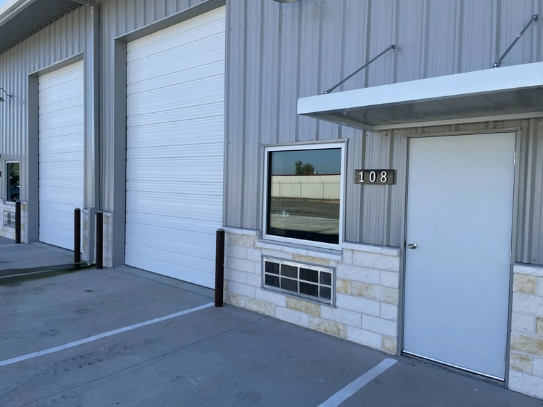 More Photos Of 12360 State Highway 155 S, Tyler Flex For Lease