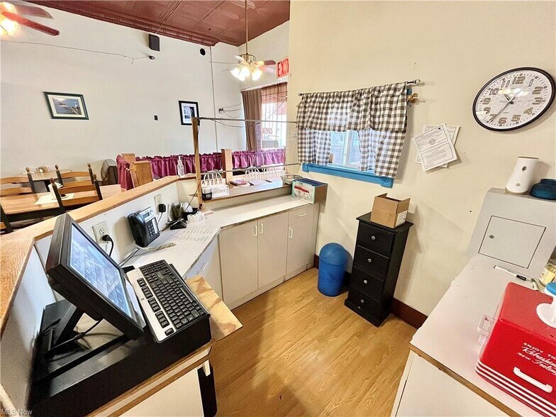 More Photos Of 223 Broad St, Conneaut Storefront Retail Residential For Sale