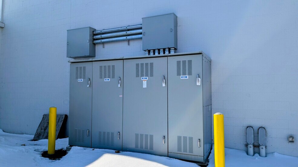 More Photos Of 29270-29350 Plymouth Rd, Livonia Freestanding For Lease