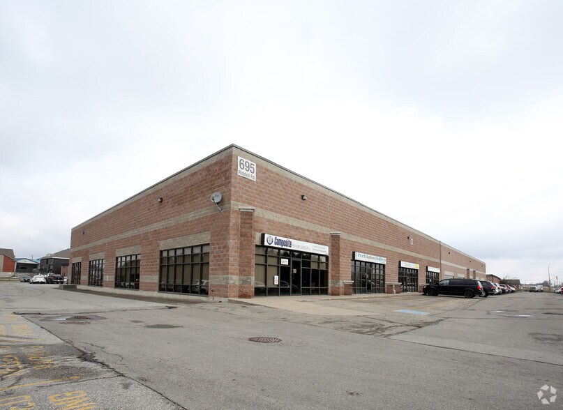 More Photos Of 695 Riddell Rd, Orangeville Showroom For Lease