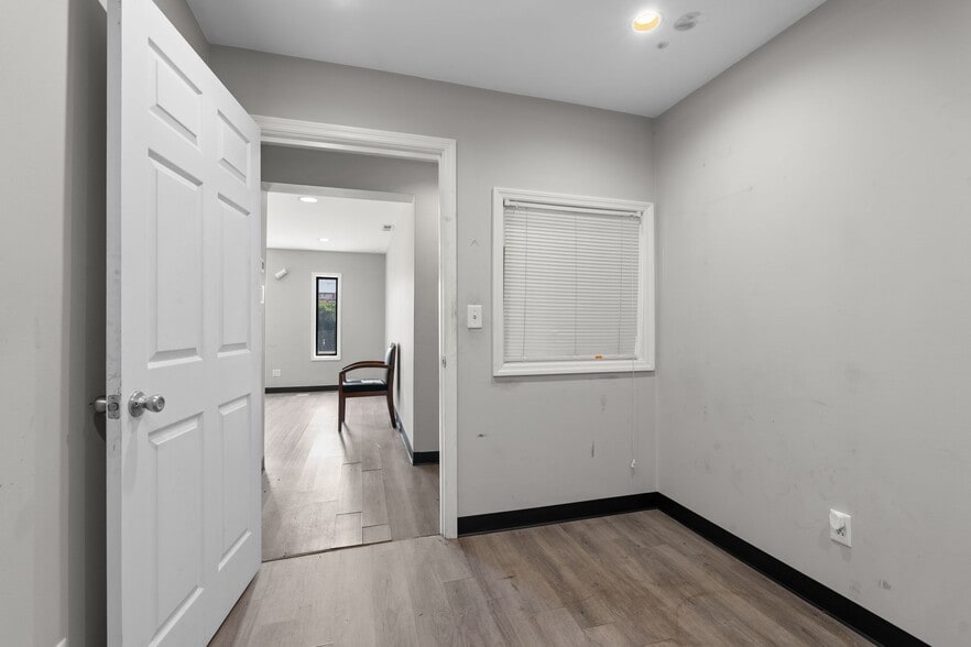 More Photos Of 5409 Charlotte Pike, Nashville Auto Dealership For Lease