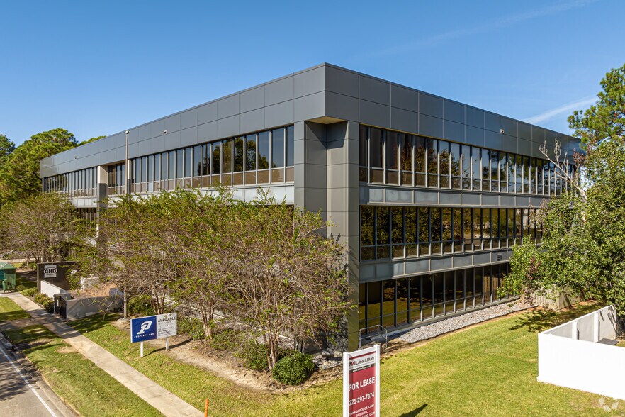 More Photos Of 5551 Corporate Blvd, Baton Rouge Office For Sale