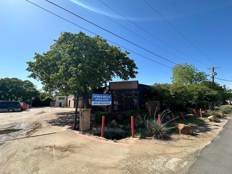 More Photos Of 11359 Kline Dr, Dallas Light Manufacturing For Lease