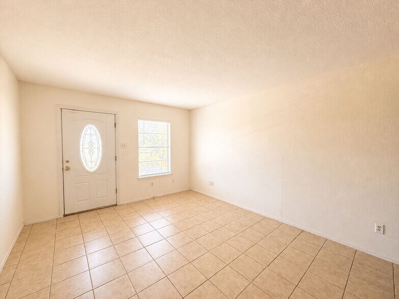 More Photos Of 1004 Austin St, Portland Apartments For Sale