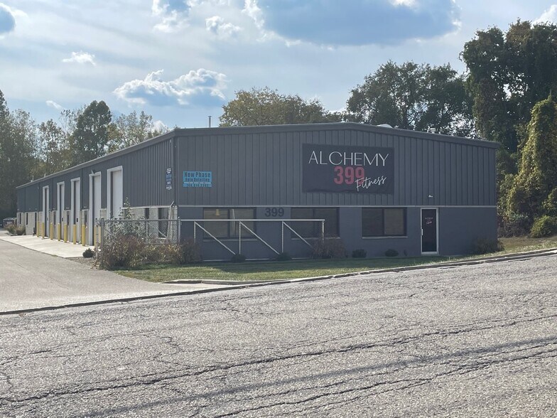 More Photos Of 399 S 22nd St, Heath Flex For Lease