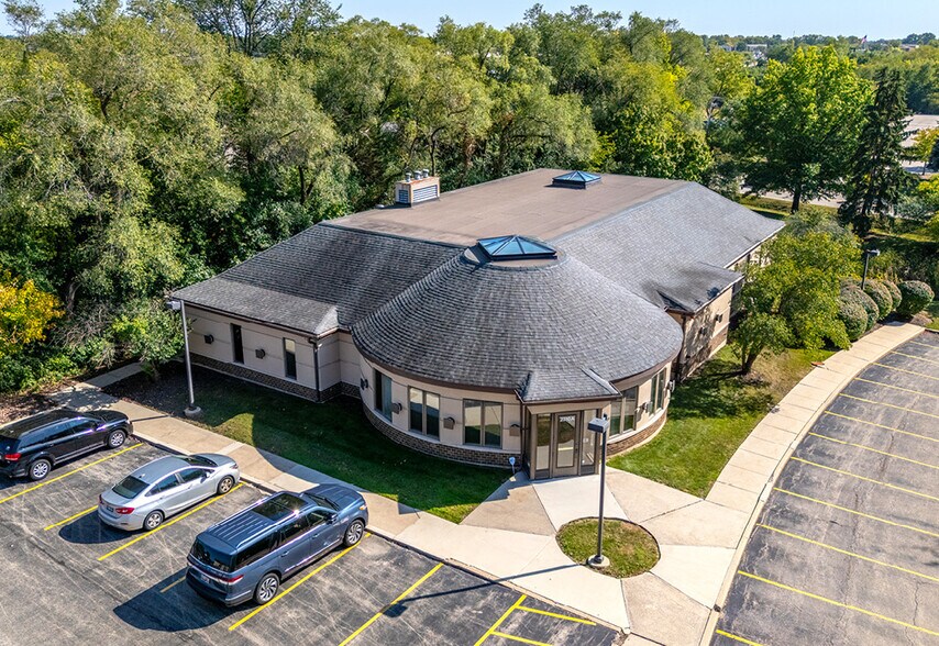 Primary Photo Of 2310 Dean St, St Charles Medical For Sale
