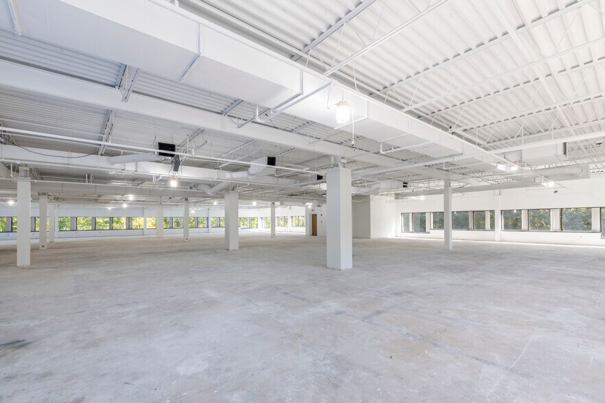 More Photos Of 6 Riverside Dr, Andover Research And Development For Lease