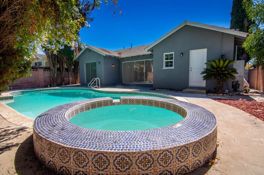 More Photos Of 15405 Covello St, Van Nuys Manufactured Housing Mobile Home Park For Sale