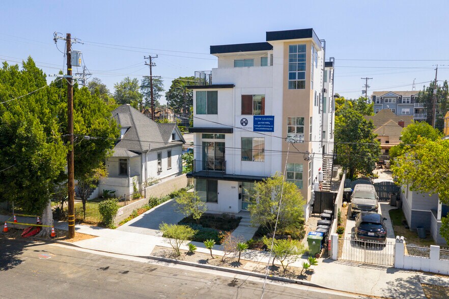 More Photos Of 1208 W 25th St, Los Angeles Multifamily For Sale