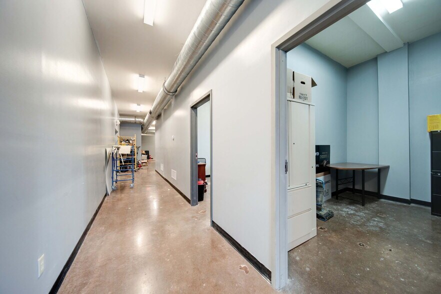 More Photos Of 4133 E Main St, Columbus Storefront Retail Office For Sale