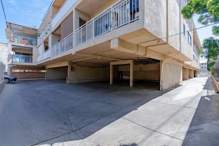 More Photos Of 1821 N Alexandria Ave, Los Angeles Apartments For Sale