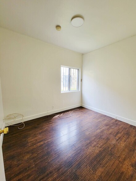 More Photos Of 4323 Woodlawn Ave, Los Angeles Multifamily For Sale
