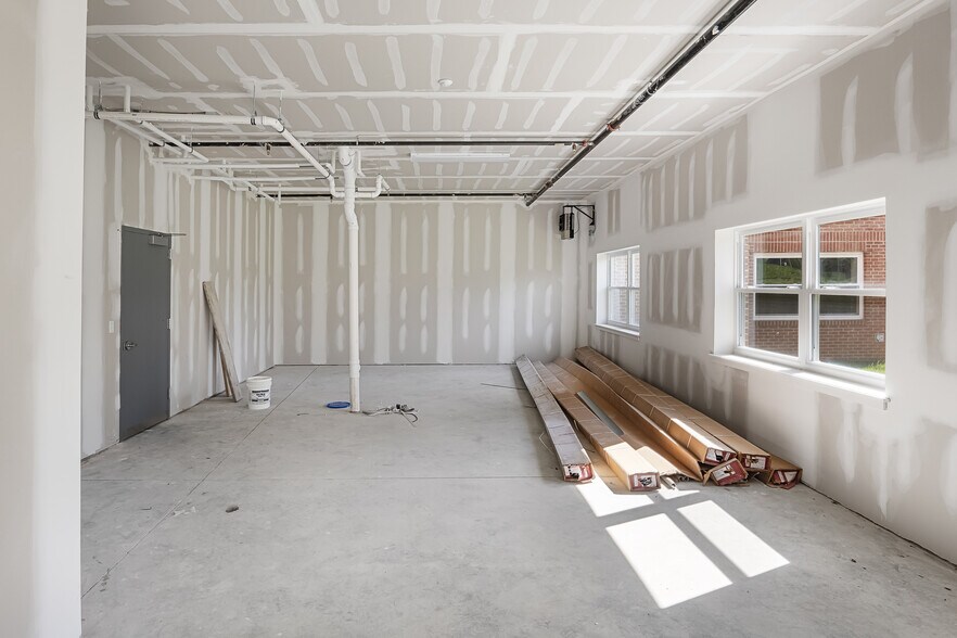 More Photos Of 685 Salina Rd, Sewell Healthcare For Sale