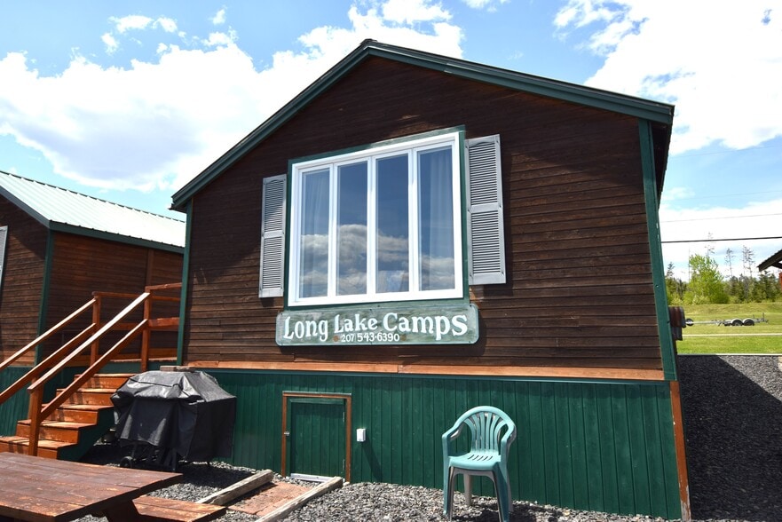 More Photos Of 109 Sinclair Rd, Sinclair Sports And Entertainment For Sale