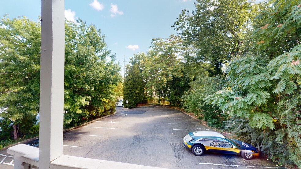 More Photos Of 868-870 Boston Post Rd, Darien Office For Lease