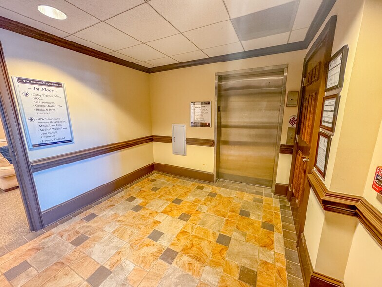 More Photos Of 2550 Hamilton Mill Rd, Buford Office For Lease