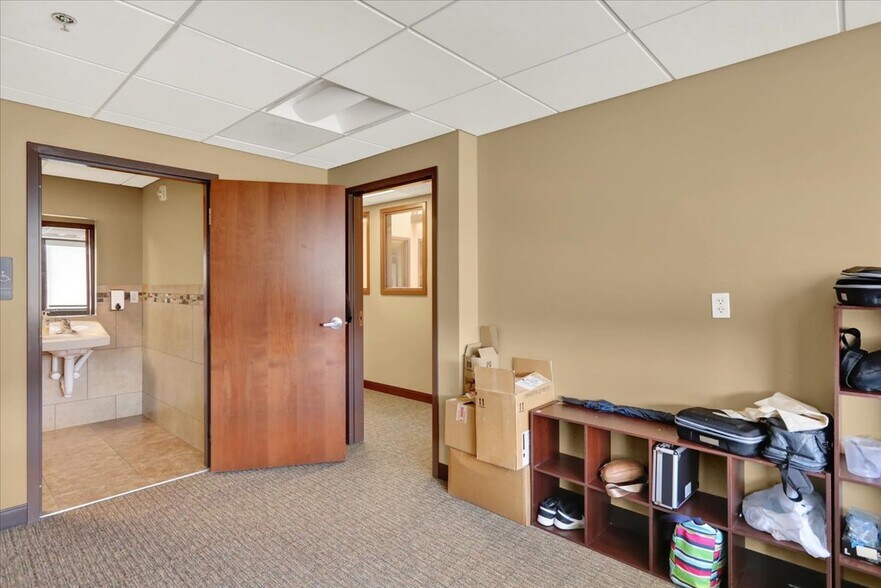 More Photos Of 2228 State Hill Rd, Reading Medical For Lease