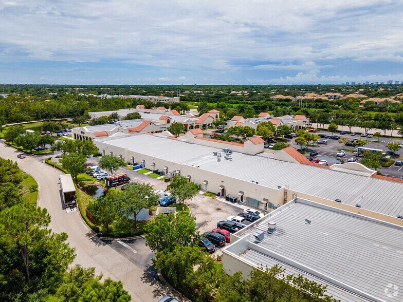 More Photos Of 13040 Livingston Rd, Naples Freestanding For Lease