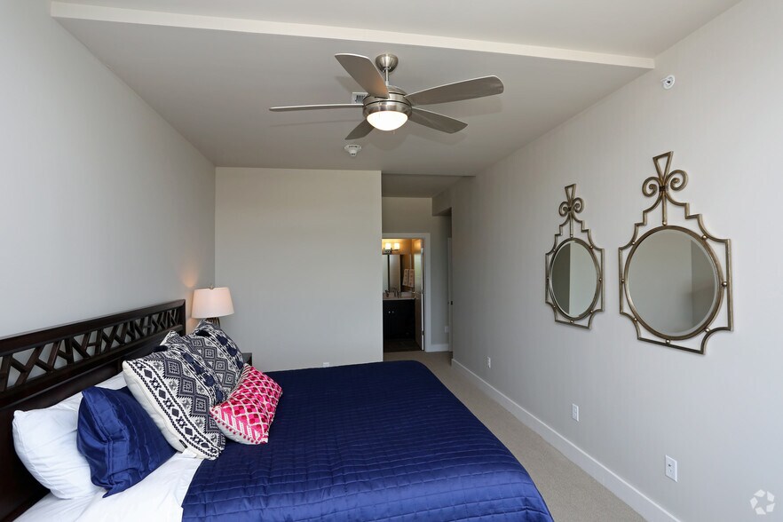 More Photos Of 4175 N Oakland Ave, Shorewood Multifamily For Sale