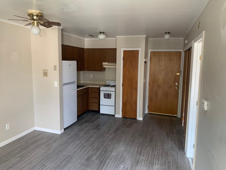 More Photos Of 1524 38th St, Rock Island Office Residential For Sale