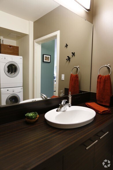 More Photos Of 3850 N Mississippi Ave, Portland Apartments For Lease