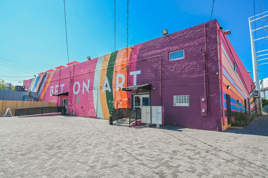 More Photos Of 630 S 3rd St, Las Vegas Office For Sale