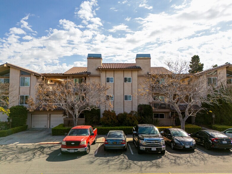 More Photos Of 4069 Goldfinch St, San Diego Apartments For Sale