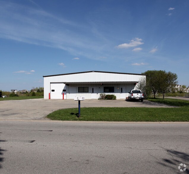 Primary Photo Of 34 Stonehill Rd, Oswego Warehouse For Lease