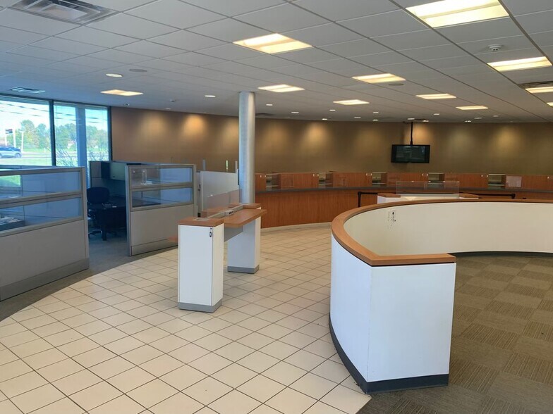 More Photos Of 620 E Rt 33, Hightstown Restaurant For Sale