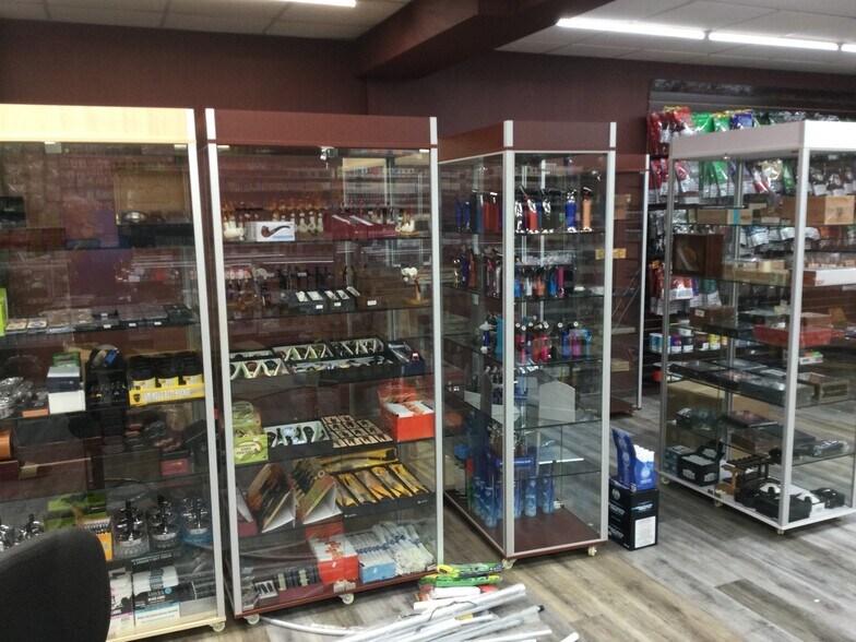 More Photos Of 7221 Little River Tpke, Annandale Freestanding For Sale