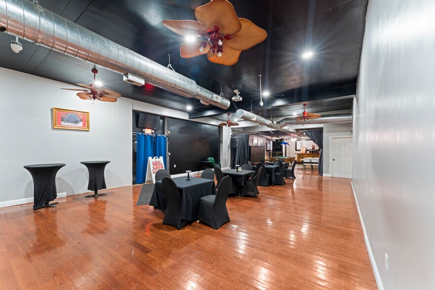 More Photos Of 811 Dixwell Ave, Hamden Flex For Sale