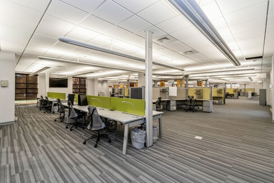 More Photos Of 2834 Northgate Dr, Iowa City Office For Lease