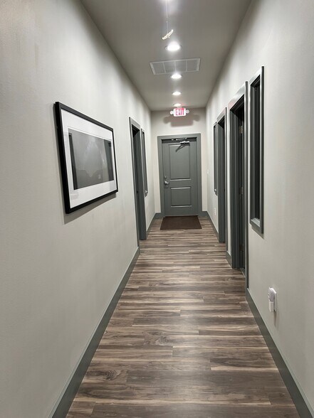 More Photos Of 4606 67th St, Lubbock Office For Sale