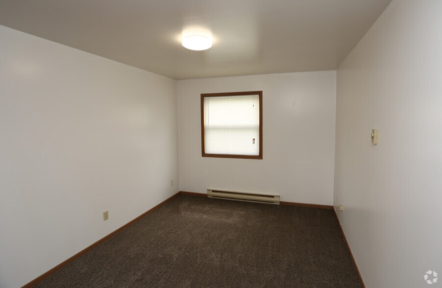 More Photos Of 911 W 3rd St, Nekoosa Apartments For Sale