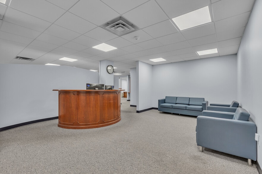 More Photos Of 1 Stone Pl, Bronxville Office For Lease