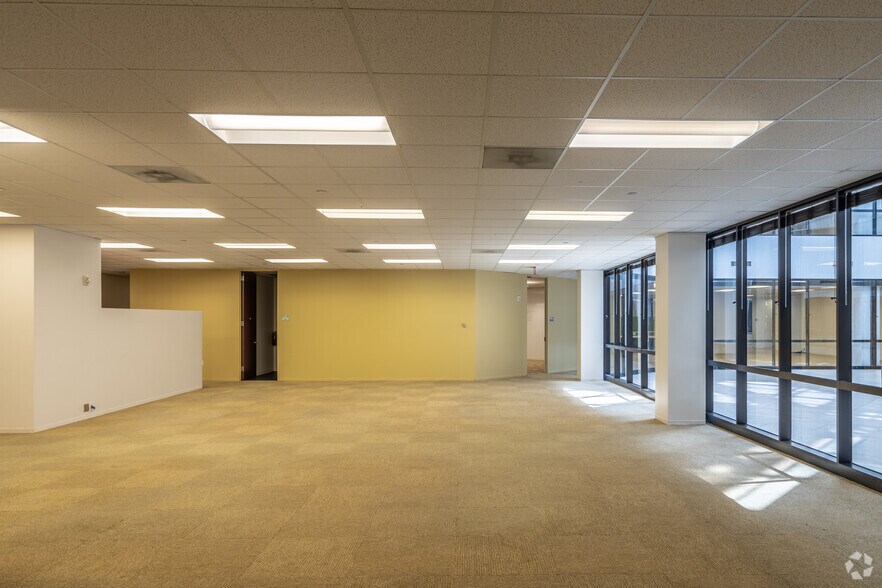 More Photos Of 263 N Sam Houston Pky E, Houston Office For Sale