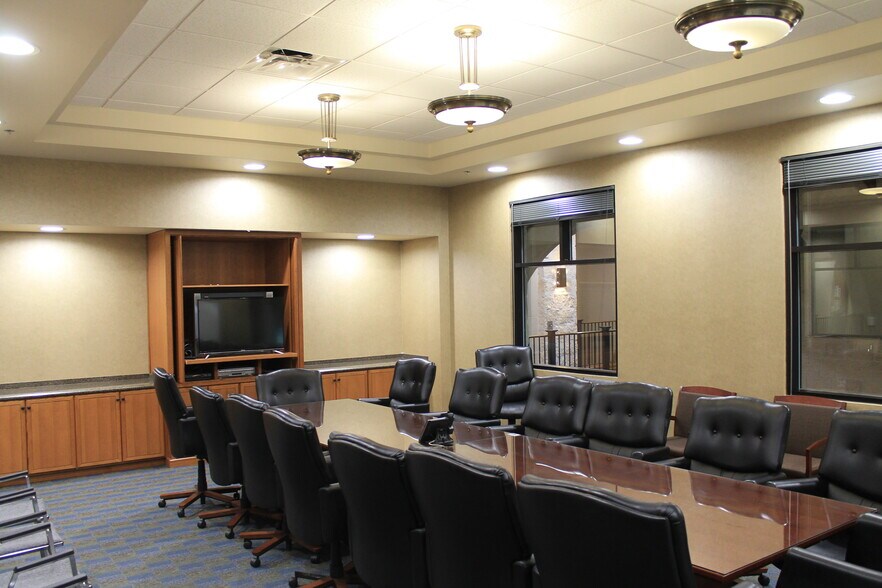 More Photos Of 2526 N Loop 1604, San Antonio Office For Lease