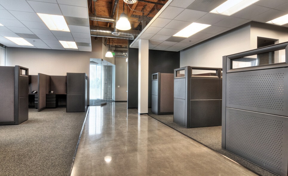 More Photos Of 9150 Irvine Center Dr, Irvine Office For Lease