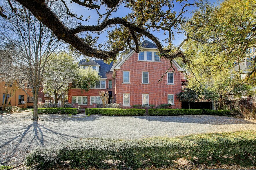 More Photos Of 4314 Yoakum Blvd, Houston Office For Sale