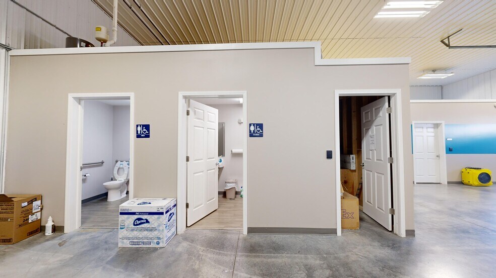 More Photos Of 3088 Gabel Rd, Billings Flex For Sale