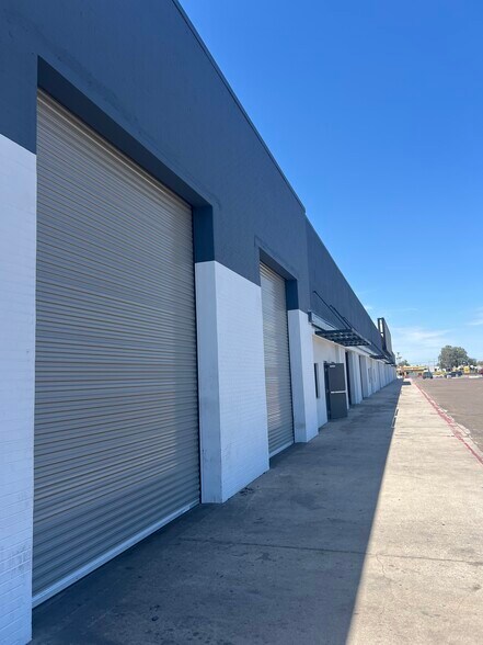 More Photos Of 4225 W Indian School Rd, Phoenix Warehouse For Lease
